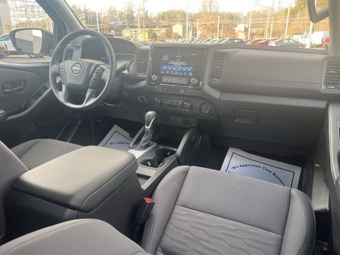 Used 2024 Nissan Frontier S image 11