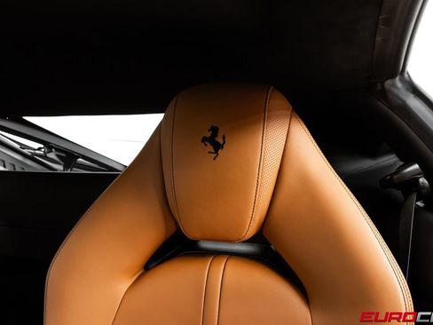 Used 2021 Ferrari F8 Tributo RWD image 43