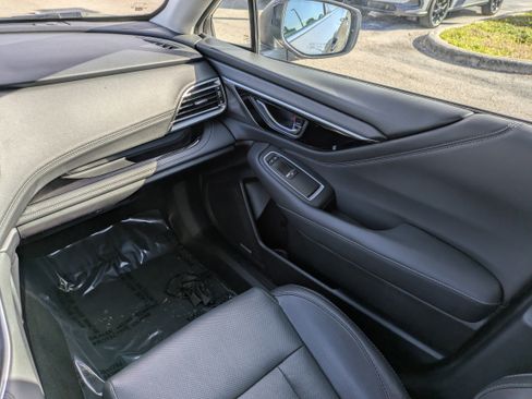 Used 2023 Subaru Outback Limited image 16