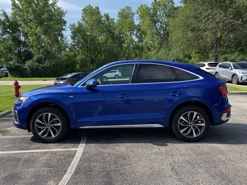 Used 2021 Audi Q5 2.0T Premium w/ Convenience Package AWD/4WD image 2