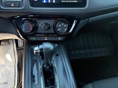 Used 2022 Honda HR-V Sport image 14