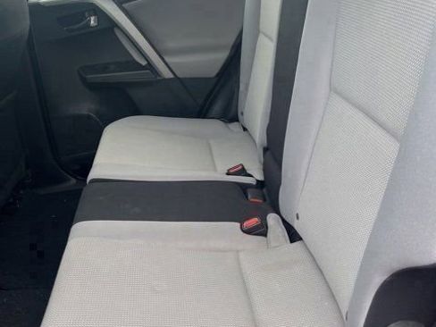 Used 2016 Toyota RAV4 XLE image 10