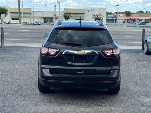 Used 2015 Chevrolet Traverse LS FWD image 3
