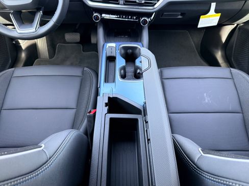 New 2026 Chevrolet Equinox EV LT w/ Convenience Package II image 17