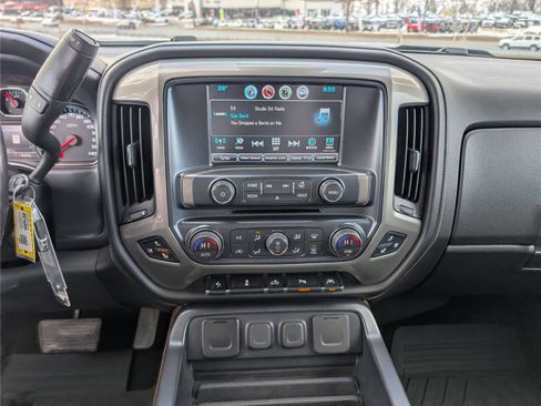 Used 2018 Chevrolet Silverado 1500 High Country image 18