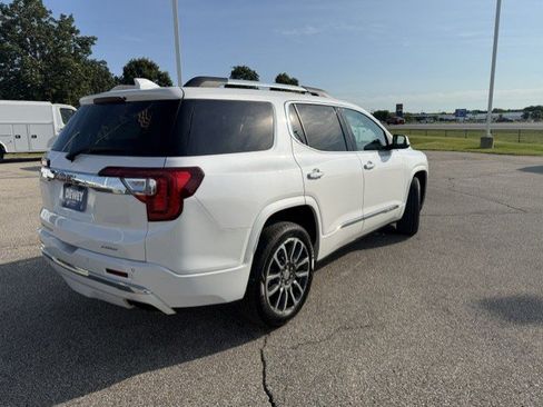 Used 2022 GMC Acadia Denali w/ Trailering Package AWD/4WD image 9