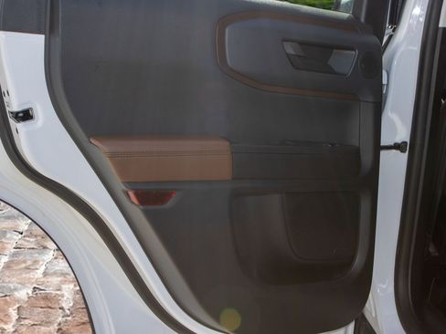 Used 2021 Ford Bronco Sport Outer Banks w/ Outer Banks Package (96D) image 11