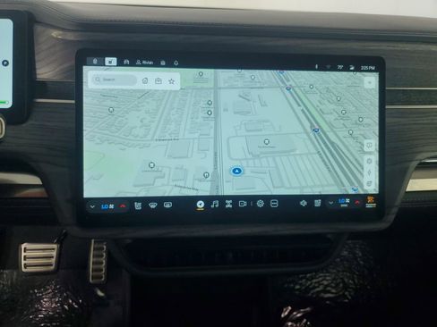 Used 2023 Rivian R1T Launch Edition AWD/4WD image 16
