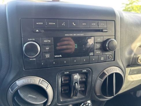 Used 2015 Jeep Wrangler Unlimited Sport w/ Quick Order Package 24S AWD/4WD image 24