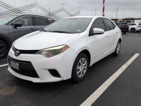 Used 2015 Toyota Corolla L FWD image 4