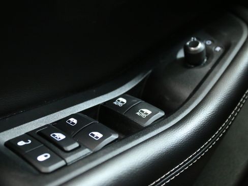 Used 2023 Jeep Grand Cherokee 30th Anniversary AWD/4WD image 24