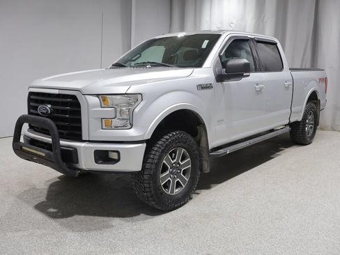 Used 2016 Ford F150 XLT w/ Equipment Group 302A Luxury AWD/4WD image 6