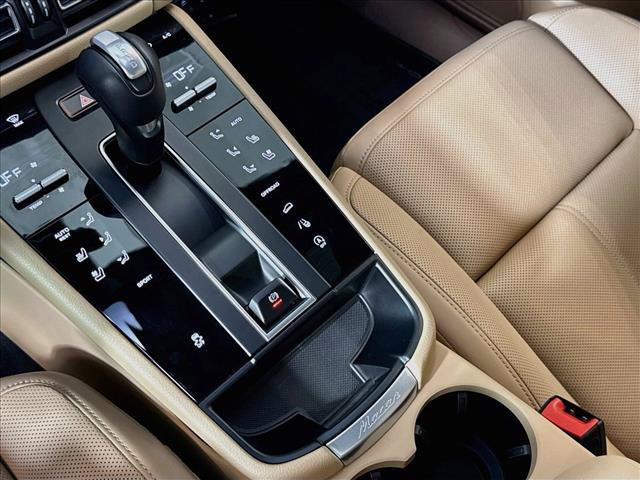 Certified 2026 Porsche Macan AWD/4WD image 19