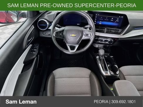 Used 2025 Chevrolet Trax LT w/ Driver Confidence Package FWD image 20