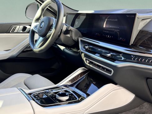 Used 2025 BMW X6 xDrive40i image 29