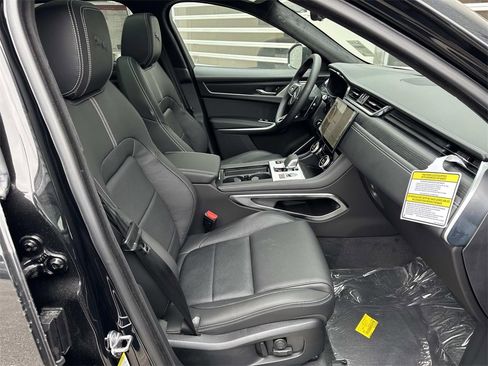 New 2026 Jaguar F-PACE R-Dynamic S image 9