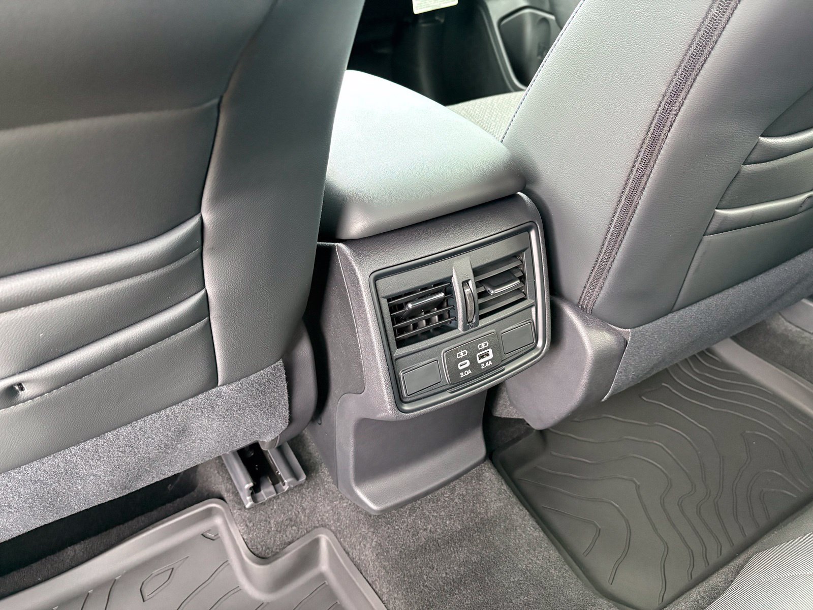 New 2026 Subaru Forester Premium AWD/4WD image 30