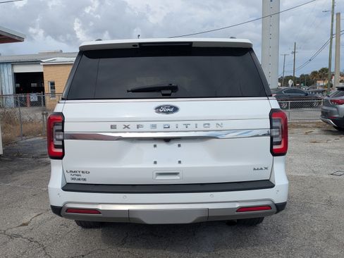Used 2023 Ford Expedition Max Limited AWD/4WD image 5