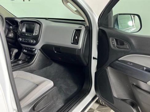 Used 2020 Chevrolet Colorado W/T w/ WT Convenience Package AWD/4WD image 29