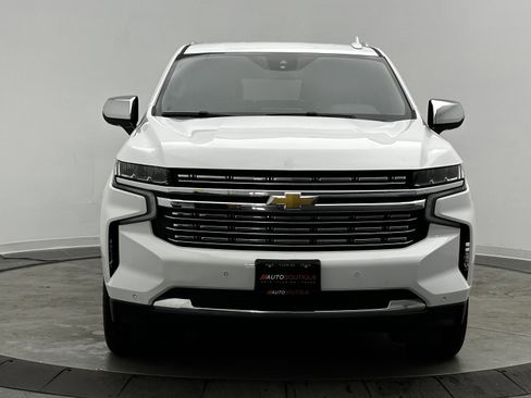 Used 2023 Chevrolet Suburban Premier image 2