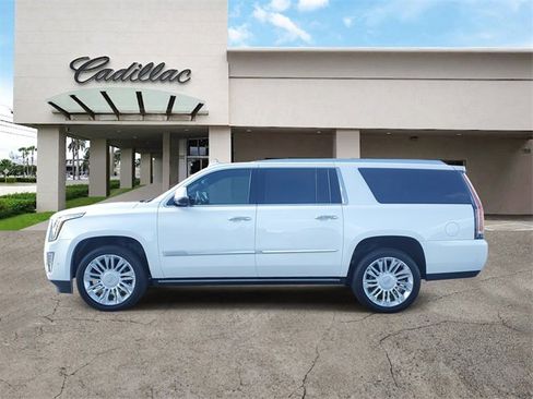 Used 2019 Cadillac Escalade ESV Platinum image 2