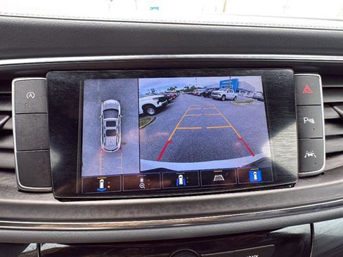 Used 2024 Buick Enclave Premium FWD image 25