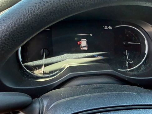 Used 2025 Toyota RAV4 XLE image 20