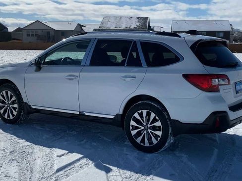Used 2018 Subaru Outback 2.5i Touring image 6
