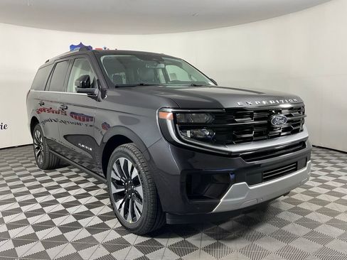 New 2026 Ford Expedition Platinum w/ Driver's Package AWD/4WD image 1