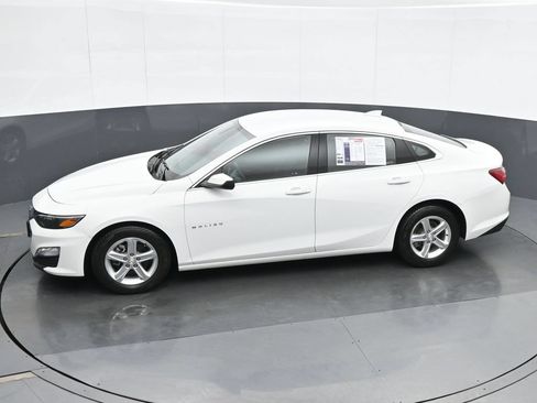 Used 2022 Chevrolet Malibu LT FWD image 19
