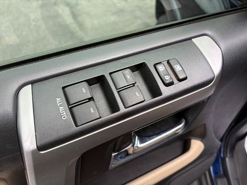 Used 2021 Toyota 4Runner SR5 AWD/4WD image 22