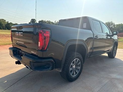 Used 2025 GMC Sierra 1500 AT4 AWD/4WD image 4