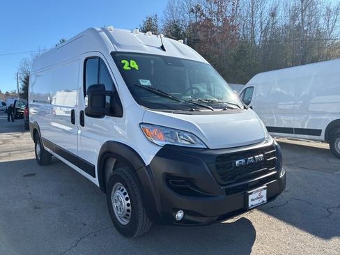 Used 2024 RAM ProMaster 2500 w/ Convenience Group image 1