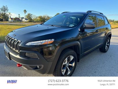 Used 2016 Jeep Cherokee Trailhawk w/ Comfort/Convenience Group