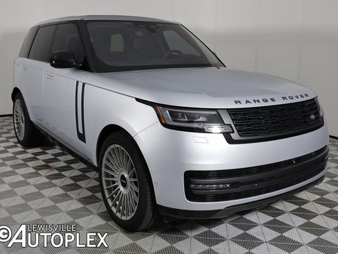 Used 2023 Land Rover Range Rover SE image 3
