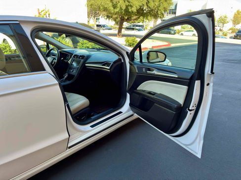 Used 2016 Ford Fusion Energi Titanium w/ Driver Assist Package FWD image 33