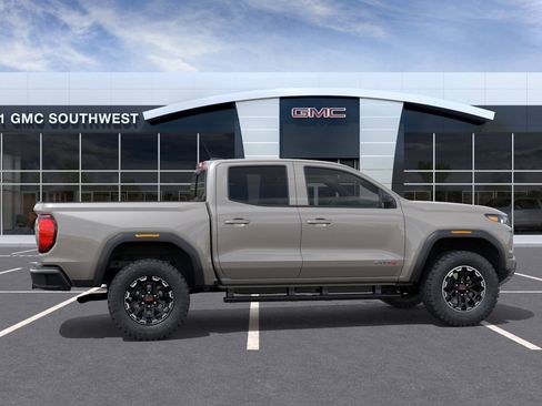 New 2026 GMC Canyon AT4 image 29