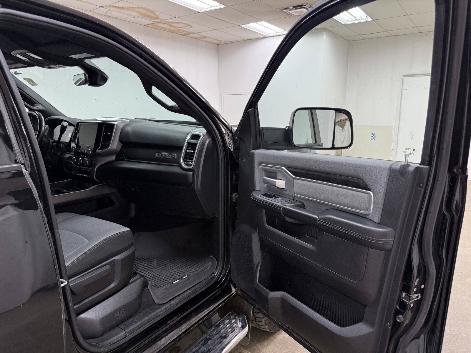 Used 2022 RAM 3500 Big Horn w/ Level A Equipment Group AWD/4WD image 30