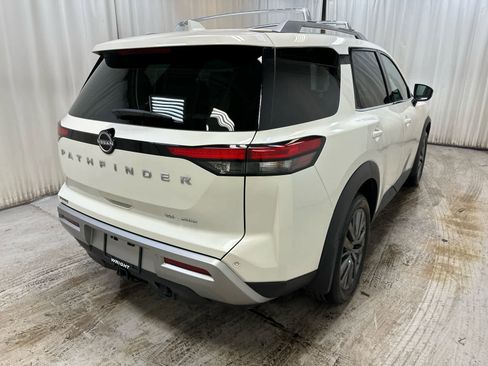 Certified 2024 Nissan Pathfinder SL w/ SL Premium Package image 12