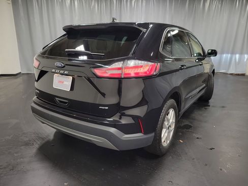 Used 2024 Ford Edge SEL image 8