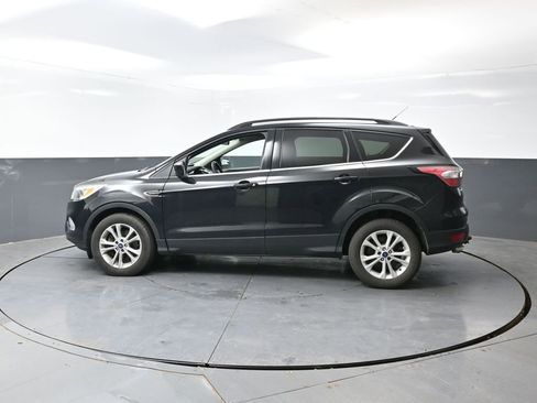Used 2017 Ford Escape SE image 8