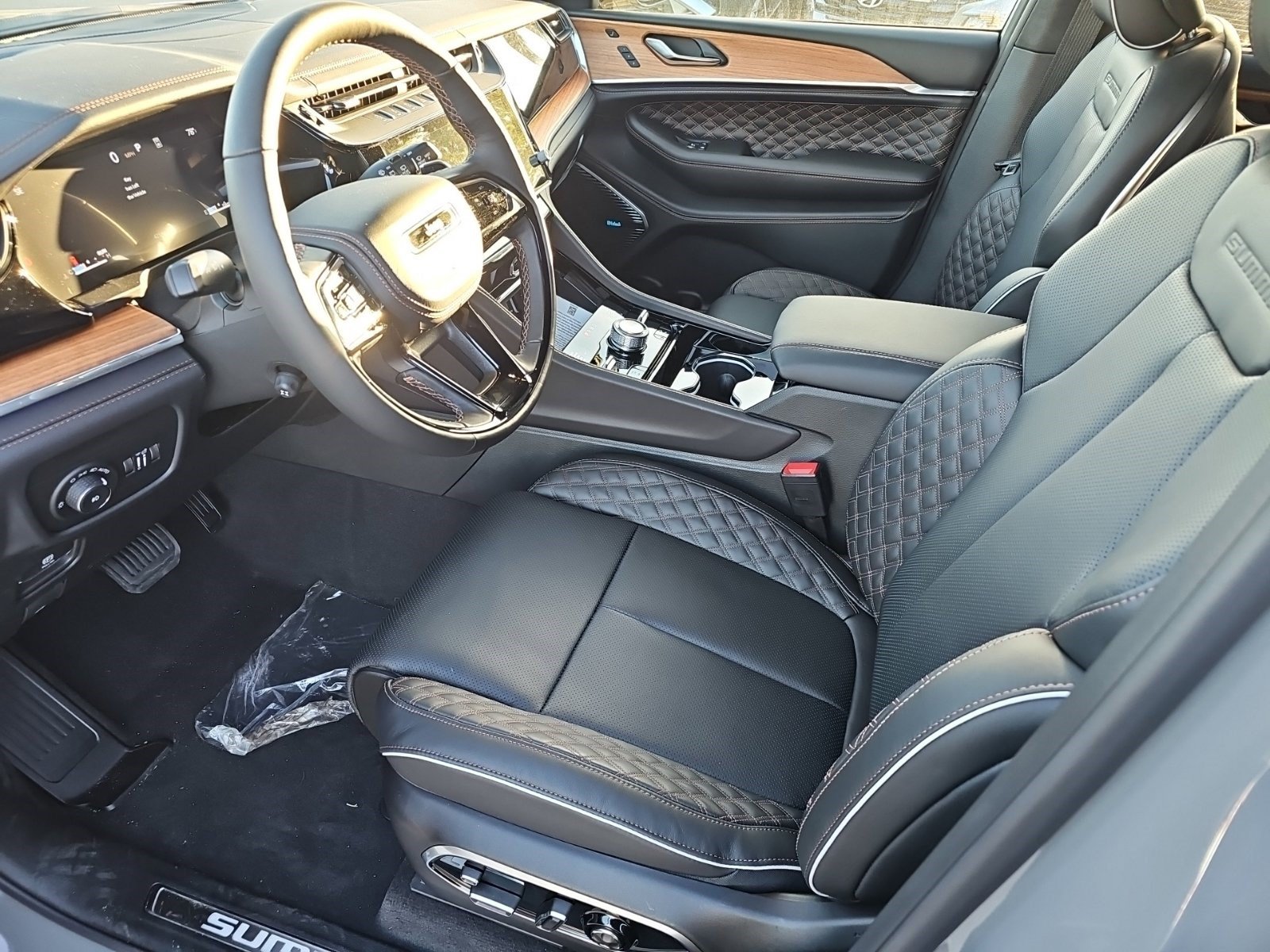 New 2027 Jeep Grand Cherokee Summit AWD/4WD image 17