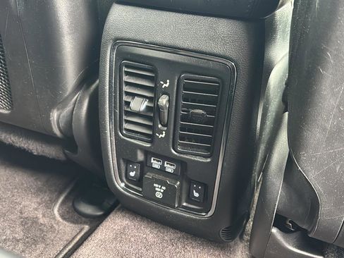 Used 2018 Jeep Grand Cherokee Limited AWD/4WD image 43