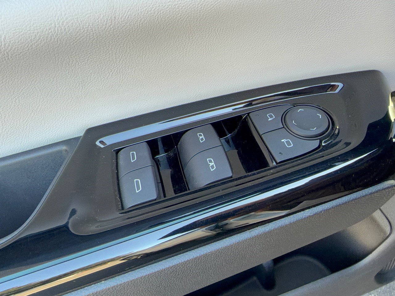 Certified 2024 Honda Prologue Touring image 15