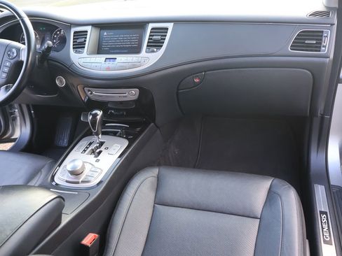 Used 2012 Hyundai Genesis 5.0 image 30