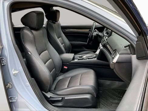 Used 2022 Honda Accord Sport image 9