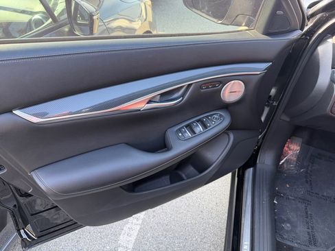 Used 2023 INFINITI QX50 Sport image 11