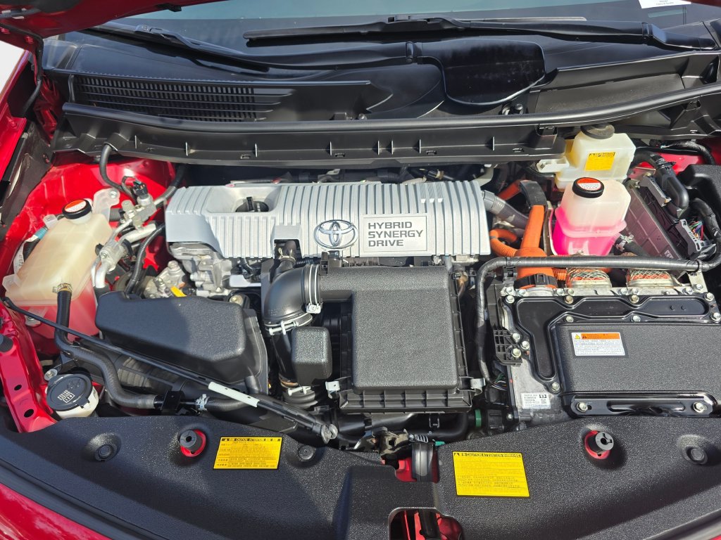Used 2014 Toyota Prius V Five FWD image 33