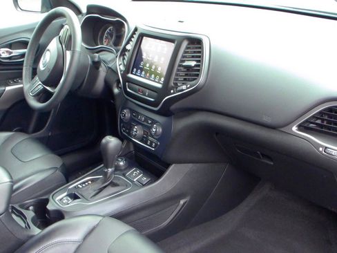 Used 2022 Jeep Cherokee Latitude Lux AWD/4WD image 24