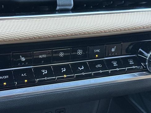 New 2026 Chevrolet Equinox ACTIV w/ LPO, Floor Liner Package image 26